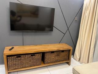 Shangri-la residence Westlands-Remote working & gym - 9