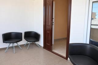 Central Private Family 5BR Wi-Fi Lounge Free Park - 8