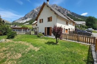 Maison des Cimes Mountain Ski & Hike - 0