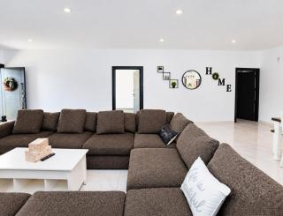 The Jhonson Villa - 8 Pax, 2 Min de La Playa - 6