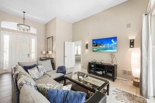 Spectacular waterfront home with pool, spa and dock - 5