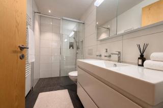 Spacious Apartment at Gadänzweg 1-10 Guests - 7