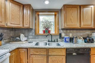 Families Welcome! Spacious Suburban Home in Dayton - 3
