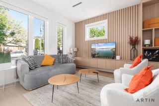 Newly Renovated 3BR Townhouse - Heart of East Van - 4