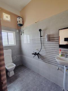 Uptown Escape Single Room Without kitchen - 1