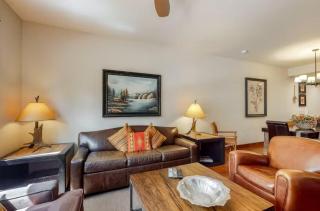 Ski In, Ski Out 2 Bedroom At Snowflake Chairlift - Bluesky Condos - 7