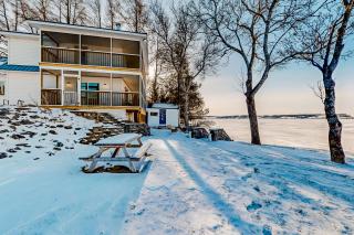 Waterfront Escape on Long Lake! Ski, Paddle + Play - 8