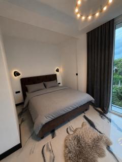 Modern Premium Apartment in Private Building with Free Parking - 6