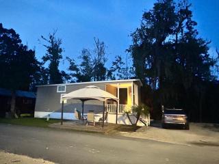 Homosassa Tiny Home-Nature Coast Glamping Getaway - 8