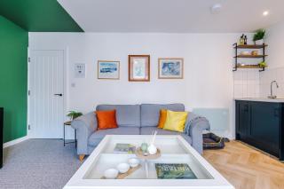 2 Bedroom Apartment in the Centre of Buxton, Peak District - 1