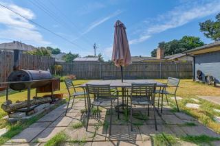 Stay Near All Family Entertainment in Dallas - 8