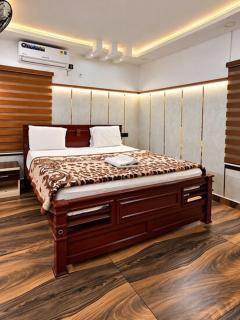 Shan Hotel - 8