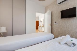 Dioro Luxury Residence - Free garage parking - 3 separate bdr - 2bathr - AC - Self check-in - 2