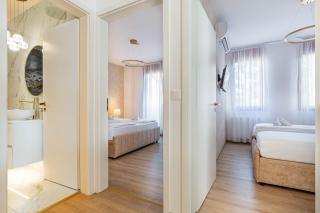 Dioro Luxury Residence - Free garage parking - 3 separate bdr - 2bathr - AC - Self check-in - 4