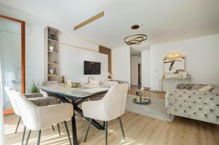 Dioro Luxury Residence - Free garage parking - 3 separate bdr - 2bathr - AC - Self check-in - 6