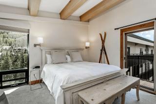 3 Bedroom Antlers Vacation Rental With Incredible Slopeside Views And Just A Short Walk To Gondola And Lionshead Village - 1