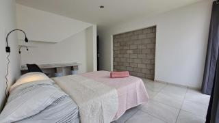 Kittys Guest Budget English House Accomodation Juriquilla Queretaro - 8