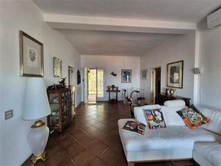 Located in the full heart of Colonial Zone ! - 5