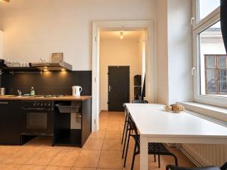Great Studio for 5 near Hauptbahnhof - 2