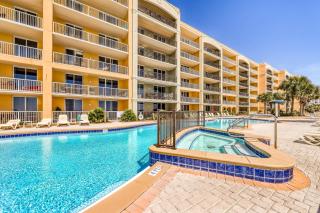 Beachfront condo with balcony hot tub pool gym open layout W&D & AC - 7