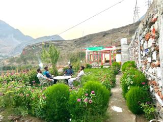 Misty Peak Cottage Chitral - 1