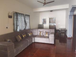 Sri Vaibhav HomeStay , Behind Srinivasam TTD Ticket Counter, Opp BusStand - 3