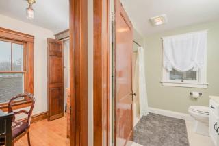 Character Family Home - 3 bedroom 2 bath - 1