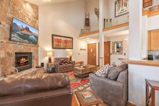 Premier 2 Bedroom Townhome Across From Snowflake Lift - Walk To Lifts - 6