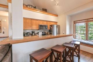 Premier 2 Bedroom Townhome Across From Snowflake Lift - Walk To Lifts - 5