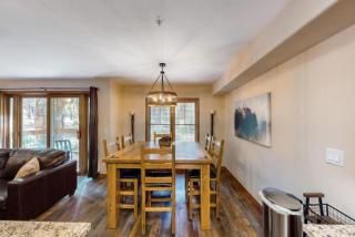 Renovated 2 Bedroom Condo Next To Snowflake Lift - Walk To Lifts And Town! - 7