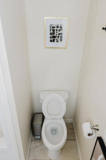 LUX Modern 4BR 2BA Home with Deck, BBQ & Fireplace - 6