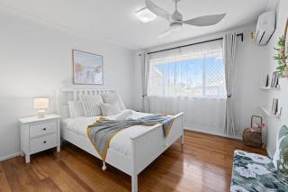 Prime Location 3 Min to Westfield Multi Living - 8