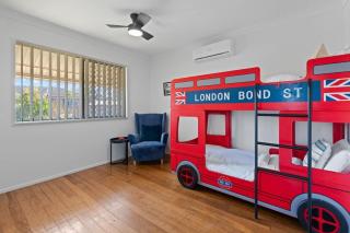 Prime Location 3 Min to Westfield Multi Living - 7