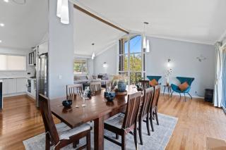 Prime Location 3 Min to Westfield Multi Living - 2