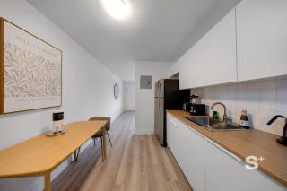 Sleek 1-BD Miami Apt Gym, BBQ, Free Parking - 1