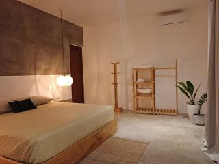 Areia Do Mar AC Private family pool steps from the sea - 8