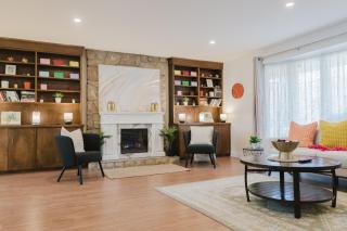 LUX Sydney Retreat 3BR 2 BBA Home with Deck BBQ - 9