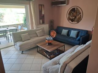 George's family friendly maisonette with great exterior - 2