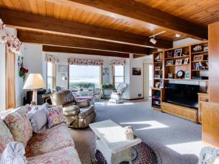 Rascals Oceanfront Retreat - 2