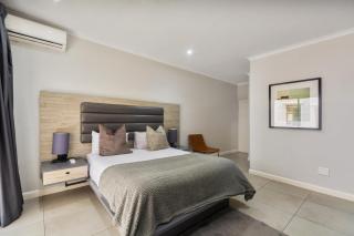 Sandton Guest Room at Middle - 6