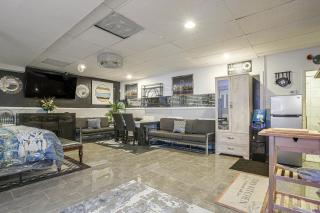 Chicago South Side Studio w/ Gated Parking - 3
