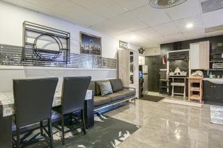 Chicago South Side Studio w/ Gated Parking - 2