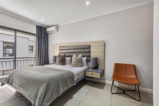 Sandton Guest Room at Middle - 3