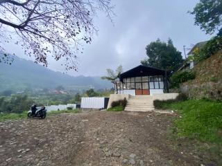The puncak8 - 3