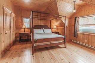 Log Cabin for Groups Hot Tub Sauna and Game Room - 2