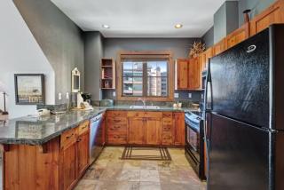 3 Bedroom Condo On Main Street In Breckenridge - Pool, Hot Tubs, Fitness Center & More! - 6