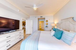 Seaside Living Elevated - Your Gulf Front Retreat Awaits with Double Beach Service - 1