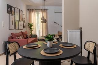 Renovated Gem near Pedion Areos Park & Museums - Athens - 7