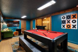 Camp North Social Near MOA and Airport + Hot tub - 6