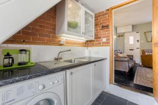 1 Bed in Woodbridge oc-jsm - 1